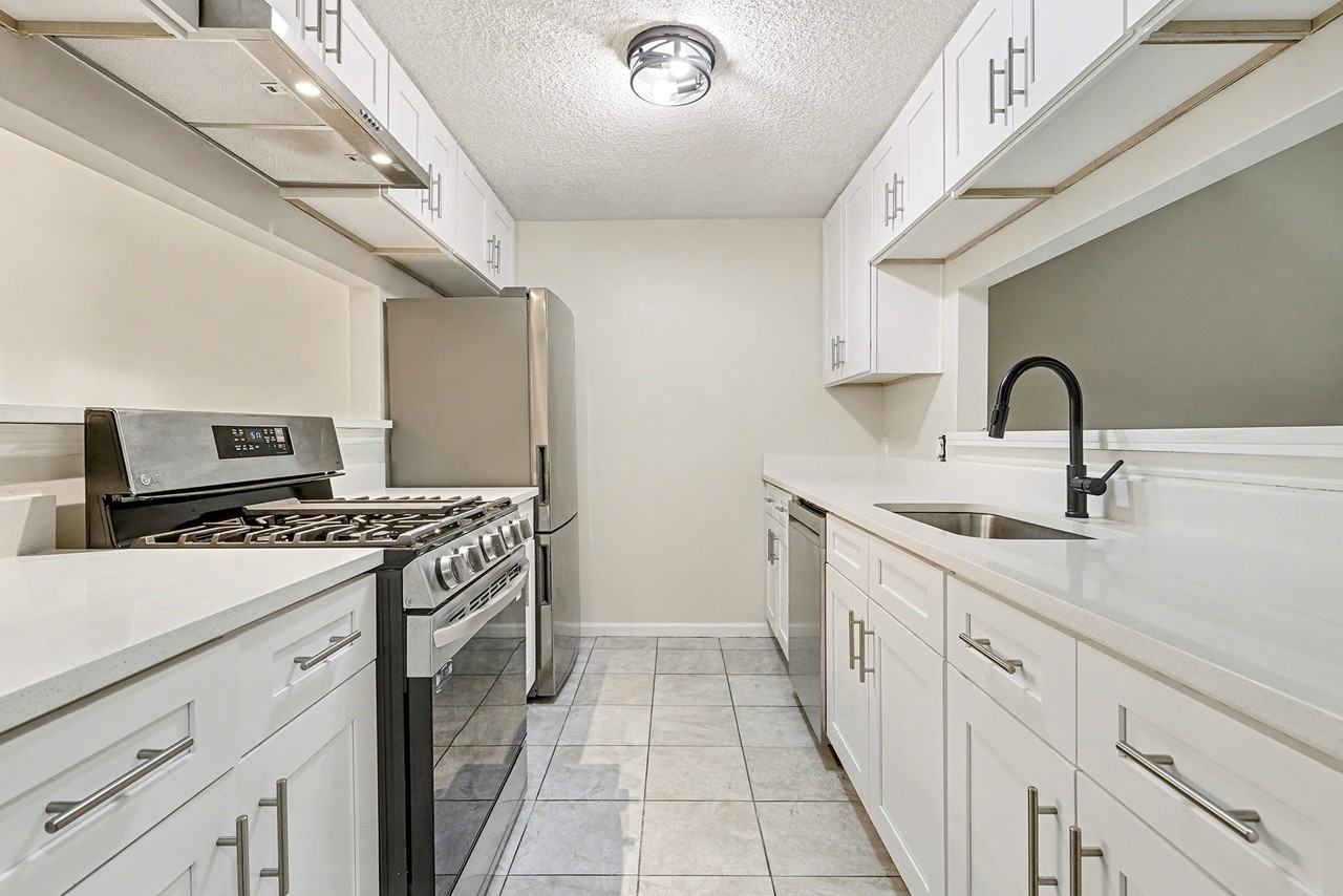 106 Ivy Green Ln Se #106 - Photo 3 of 21