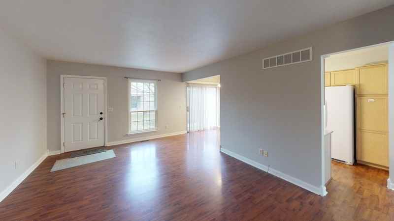 3044 Forest Creek Ct - Photo 2 of 12