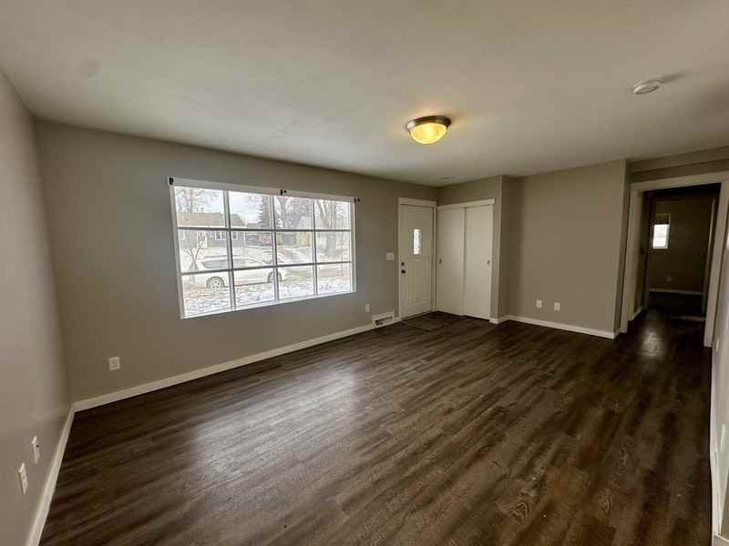 2418 Wisconsin St Sw - Photo 5 of 19