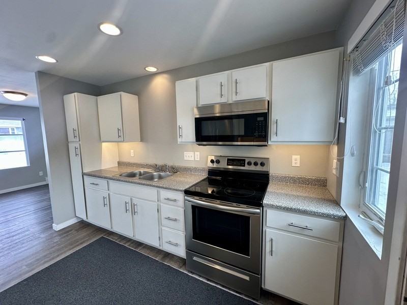 2418 Wisconsin St Sw - Photo 5 of 19