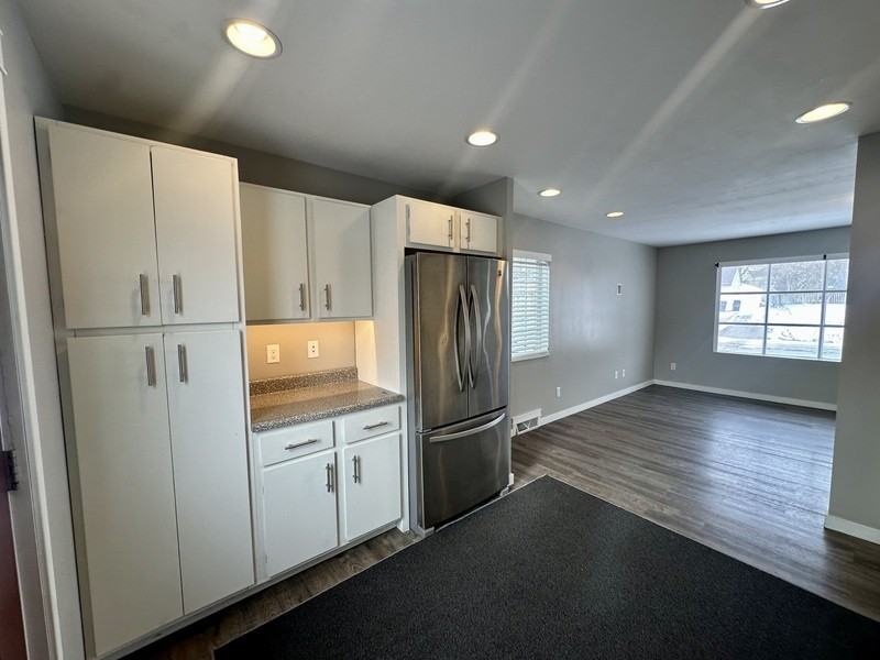 2418 Wisconsin St Sw - Photo 6 of 19