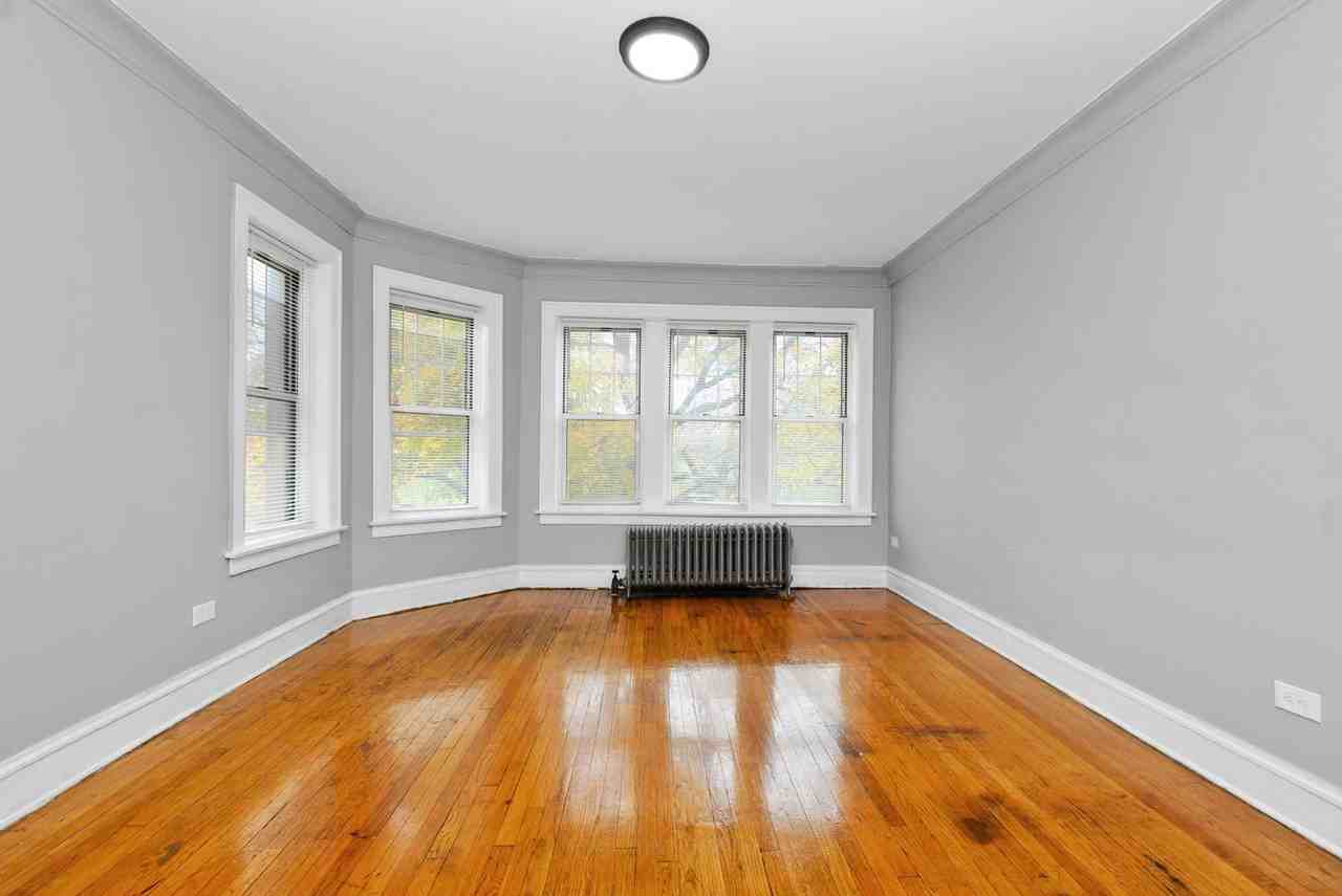 11214-18 S Indiana - Photo 5 of 10