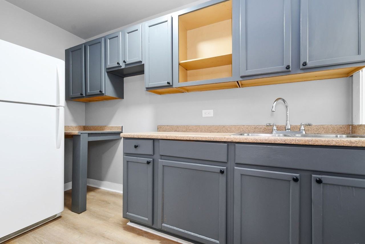 11214-18 S Indiana - Photo 6 of 10