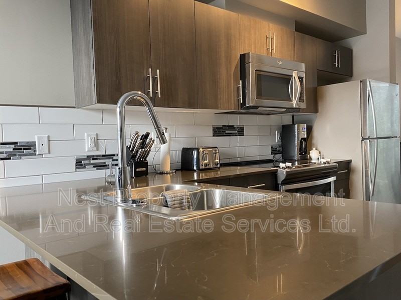 110 Baxter Ave #305 - Photo 2 of 18