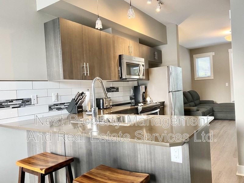 110 Baxter Ave #305 - Photo 3 of 18