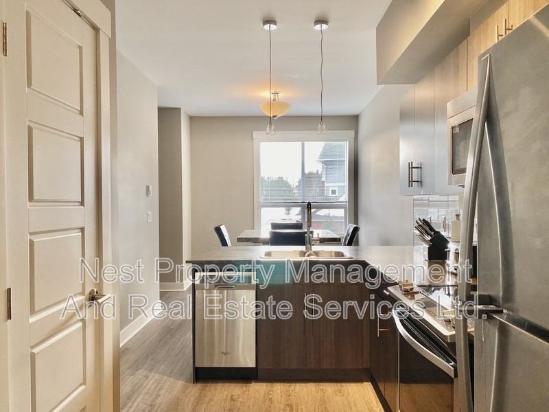 110 Baxter Ave #305 - Photo 4 of 18