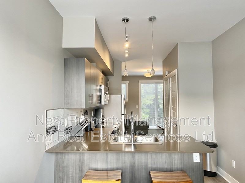 110 Baxter Ave #305 - Photo 5 of 18