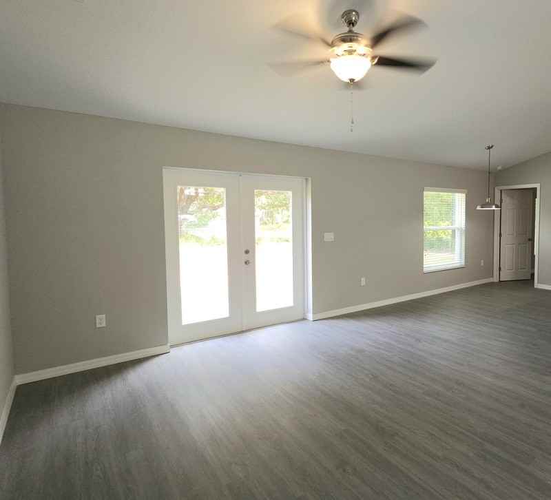 440 Locust Rd - Photo 3 of 13