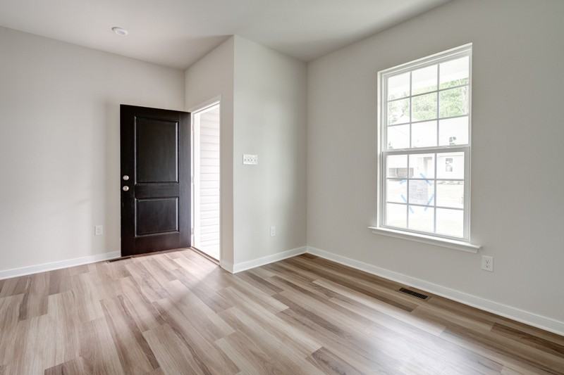 317 Northfield Heights Ln - Photo 5 of 32