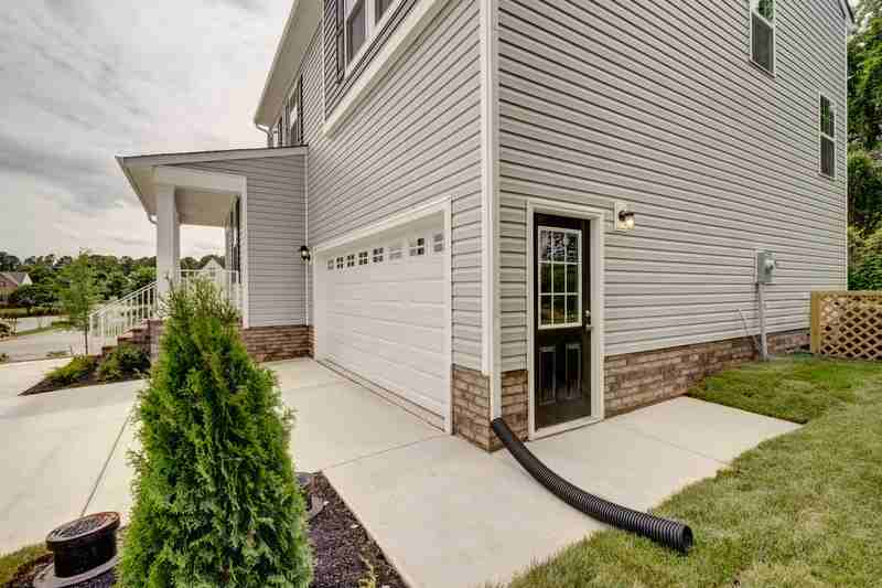 301 Northfield Heights Ln - Photo 4 of 20