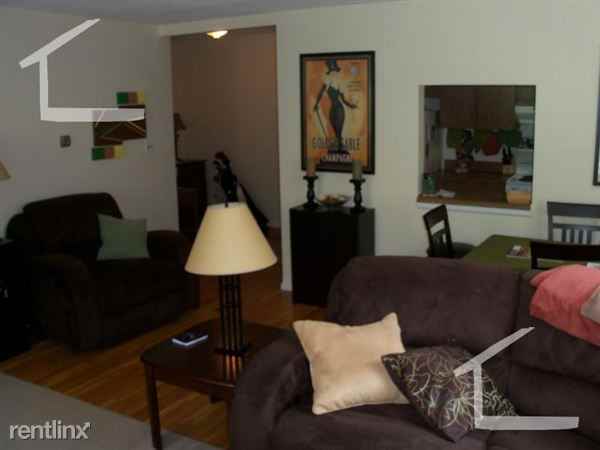 85 Sutherland Rd - Photo 3 of 9