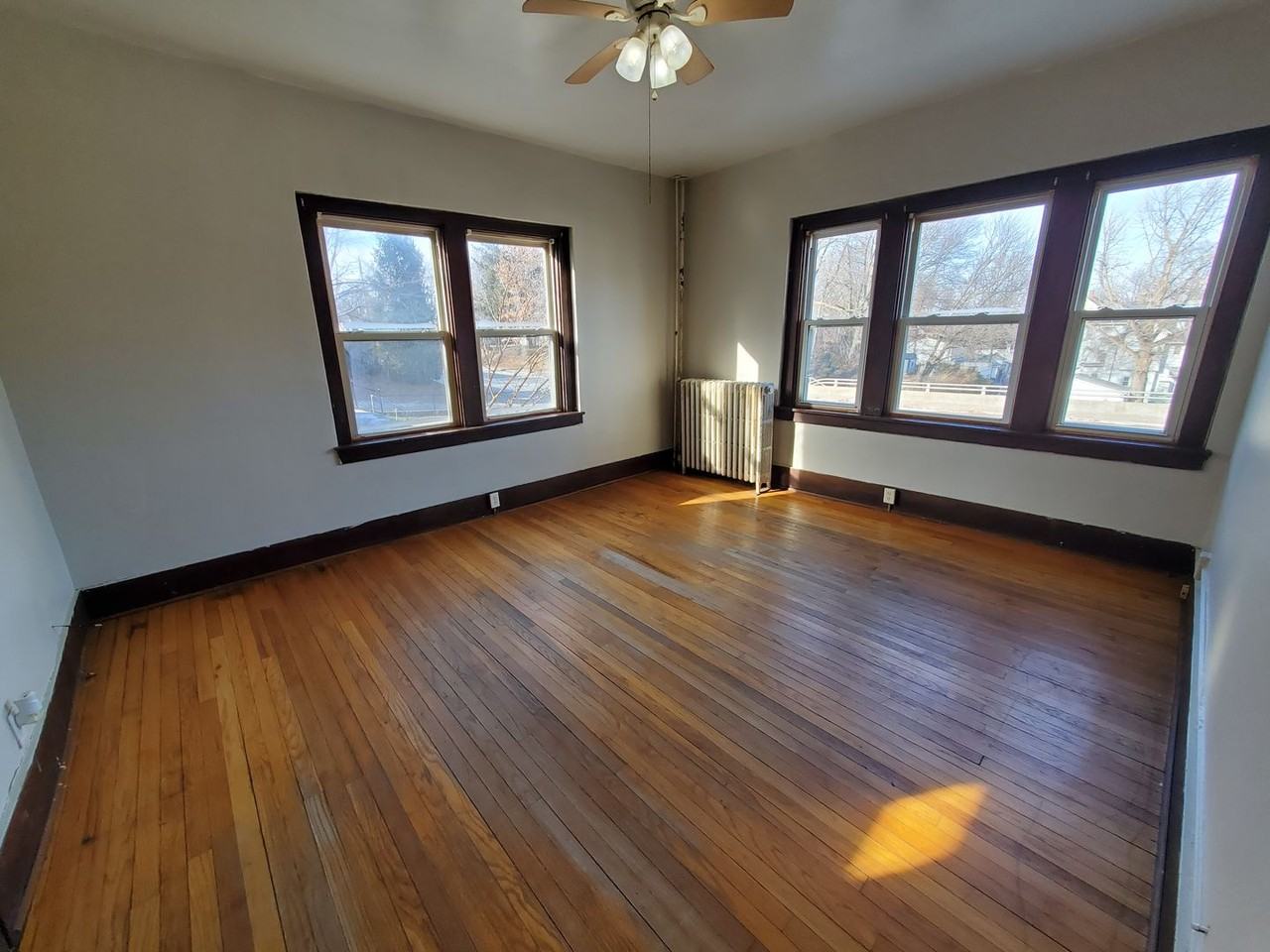 1215 15th Street - Photo 4 of 27