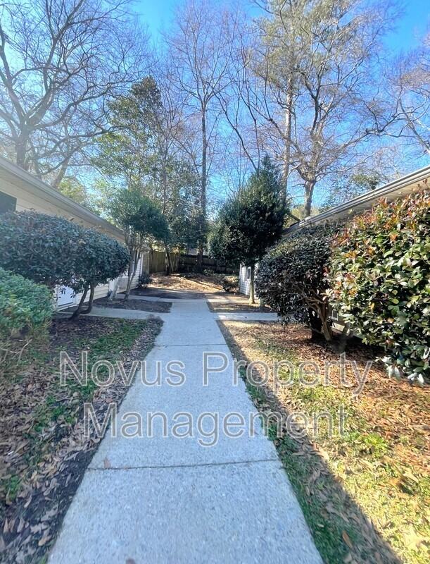 155 Bowen St #3 - Photo 3 of 13