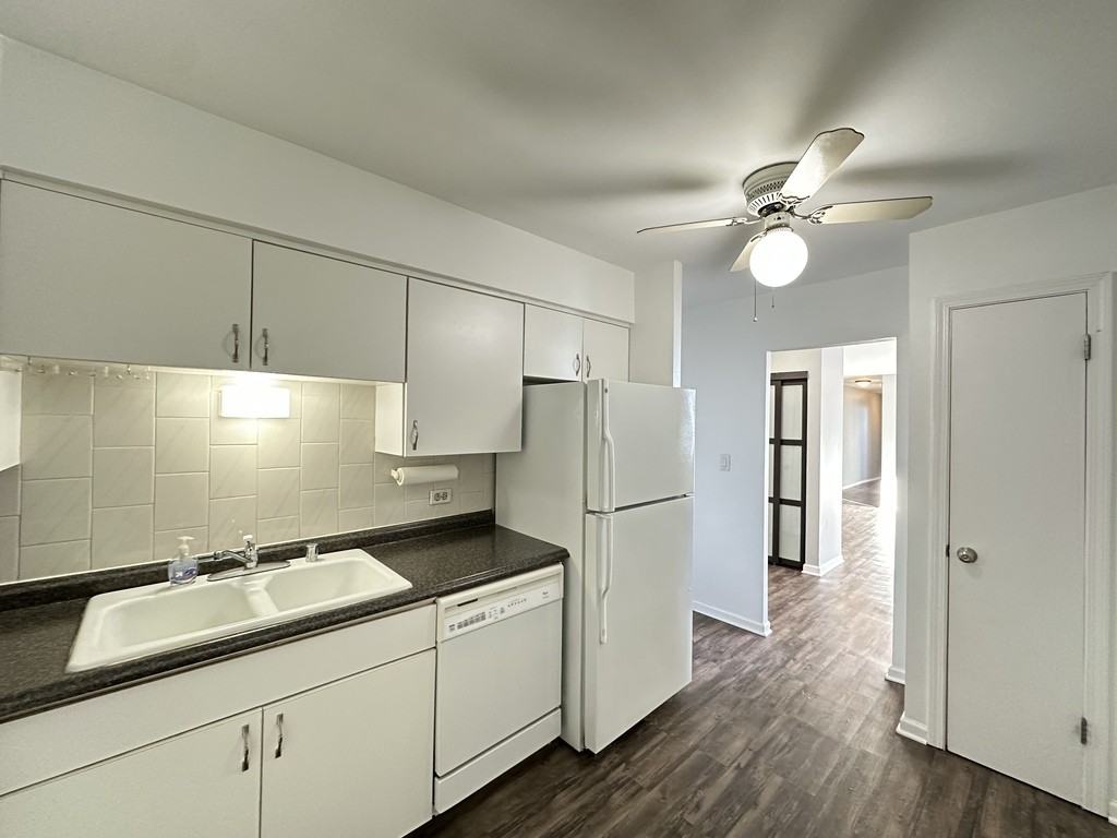 6325 N Sheridan Rd #2003 - Photo 6 of 21