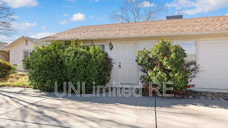 3232 N Hedgewood Dr #A - Photo 2 of 20