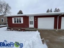 646 Woodlawn Dr - Photo 1 of 1