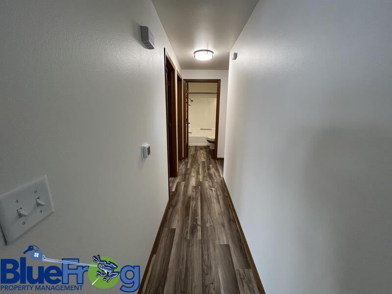 646 Woodlawn Dr - Photo 7 of 34