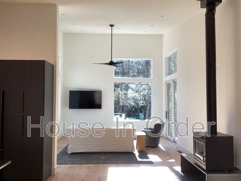 170 Mountain Laurel Ln - Photo 3 of 34