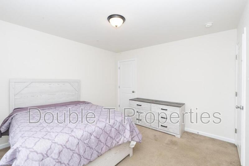1841 Graymount Way - Photo 5 of 26