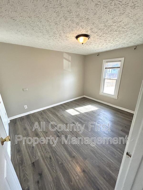 375 James P Brawley Dr Nw #B4 - Photo 2 of 10