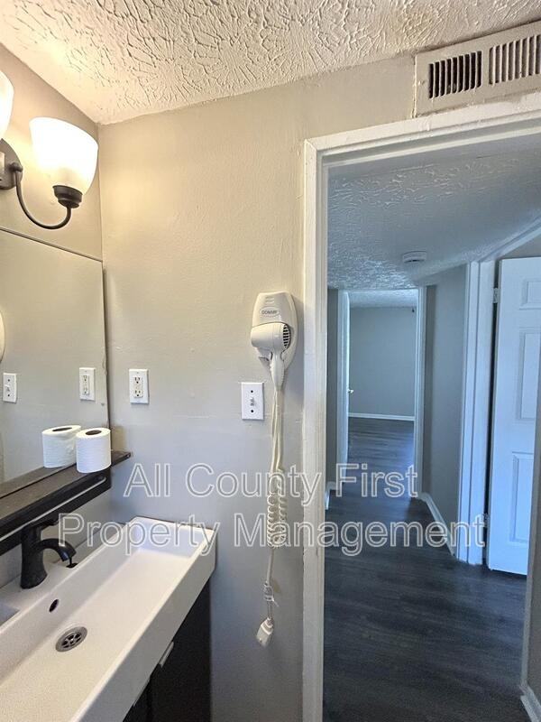 375 James P Brawley Dr Nw #B4 - Photo 3 of 10
