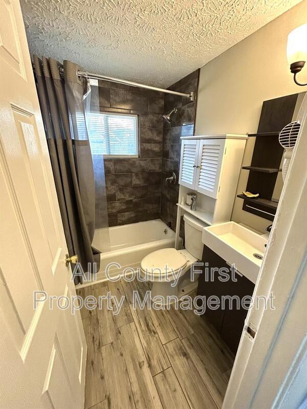 375 James P Brawley Dr Nw #B4 - Photo 5 of 10