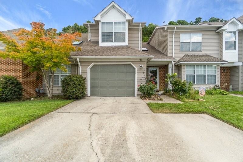 1864 Abbotsbury Way - Photo 3 of 41