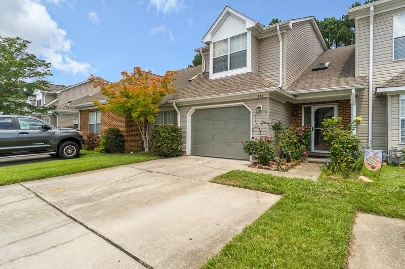 1864 Abbotsbury Way - Photo 4 of 41