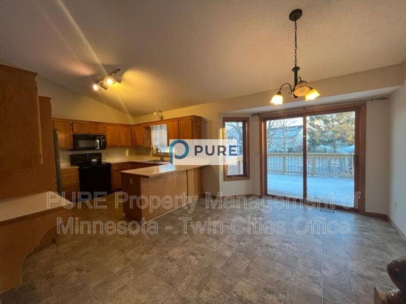 7190 Upper 157th St W - Photo 4 of 23