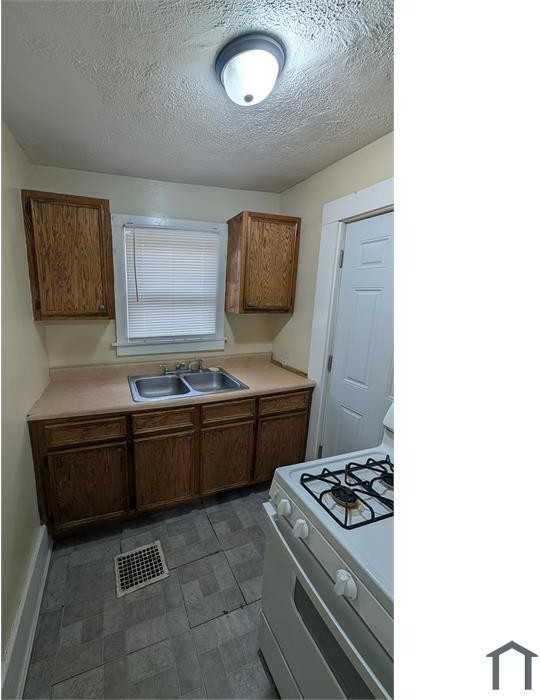 1129 2nd Ave #2 - Photo 7 of 10