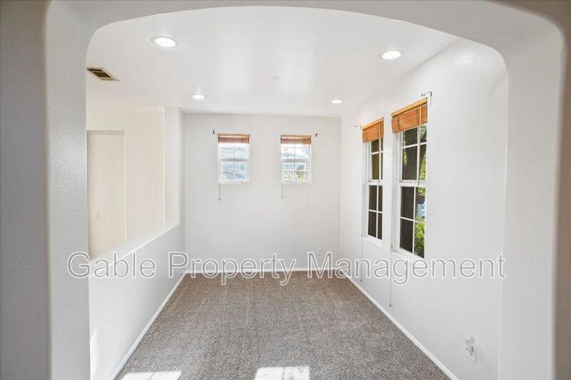 27210 Valderrama Dr - Photo 3 of 24