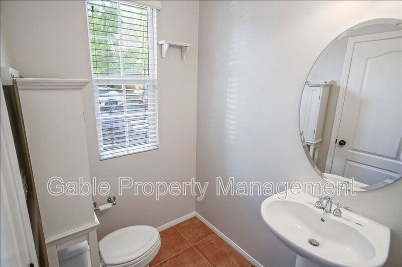 27210 Valderrama Dr - Photo 7 of 24