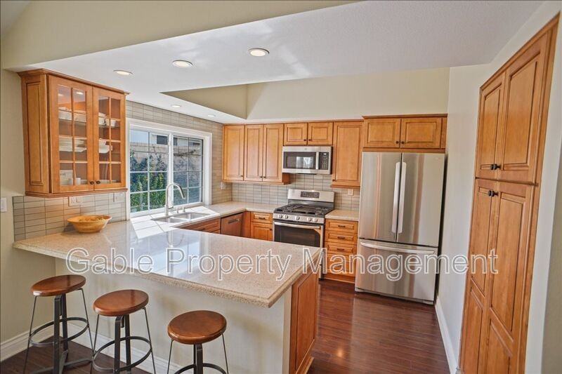 24010 Telegraph Hill Ct - Photo 4 of 21