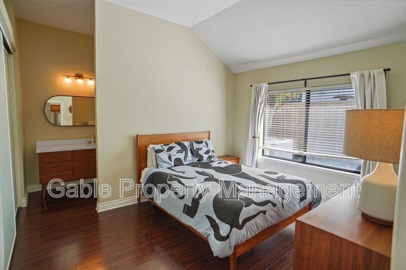 24010 Telegraph Hill Ct - Photo 7 of 21