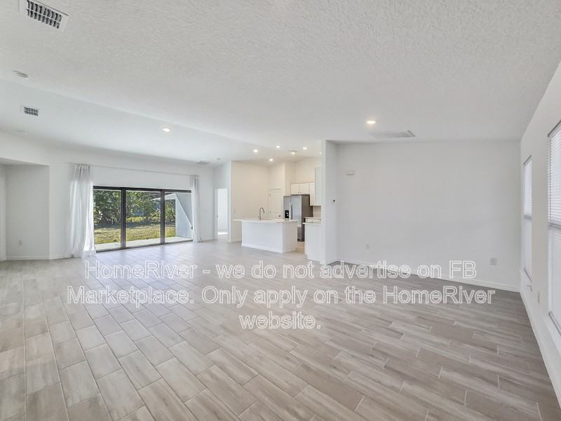 650 Binney St Ne - Photo 5 of 23