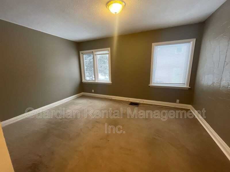 135 Dorothy St #2 - Photo 5 of 15