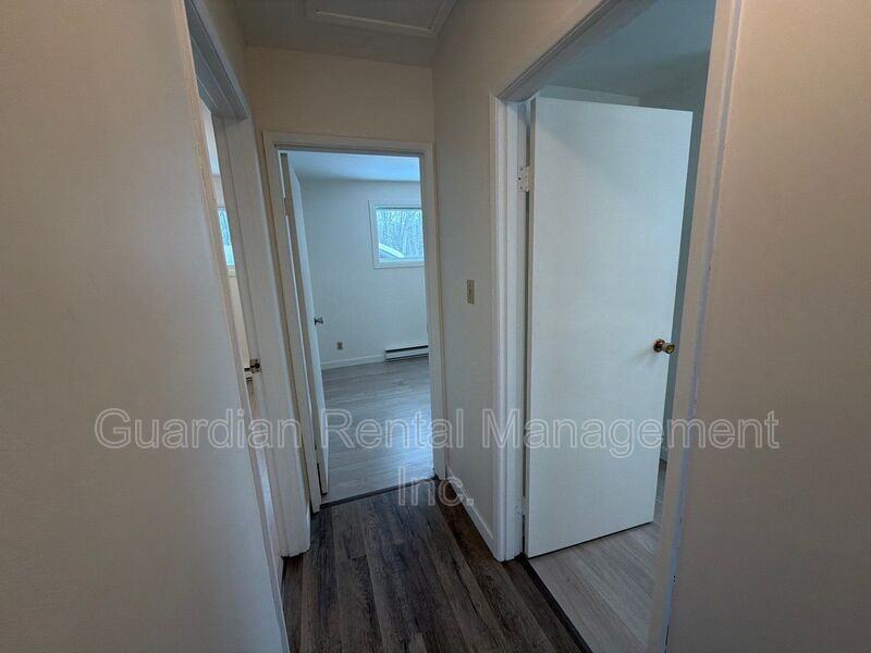 137 Huron Cres - Photo 6 of 17