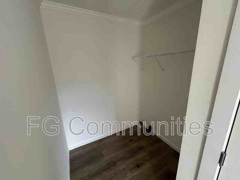 119 Bobbys Loop - Photo 7 of 20