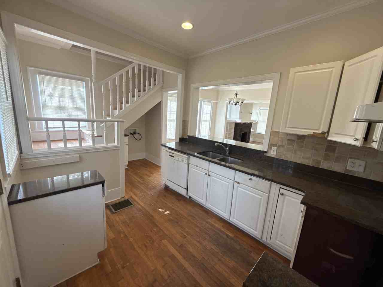 780 Peeples St Sw #1 - Photo 3 of 40