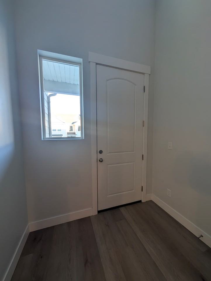 2005 N 4040 W #1 - Photo 3 of 22