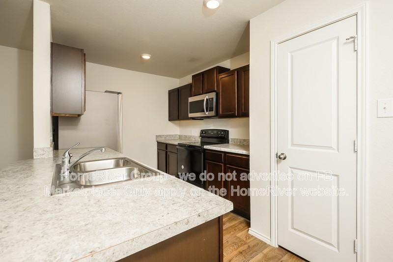 8106 Autares Glade - Photo 3 of 20
