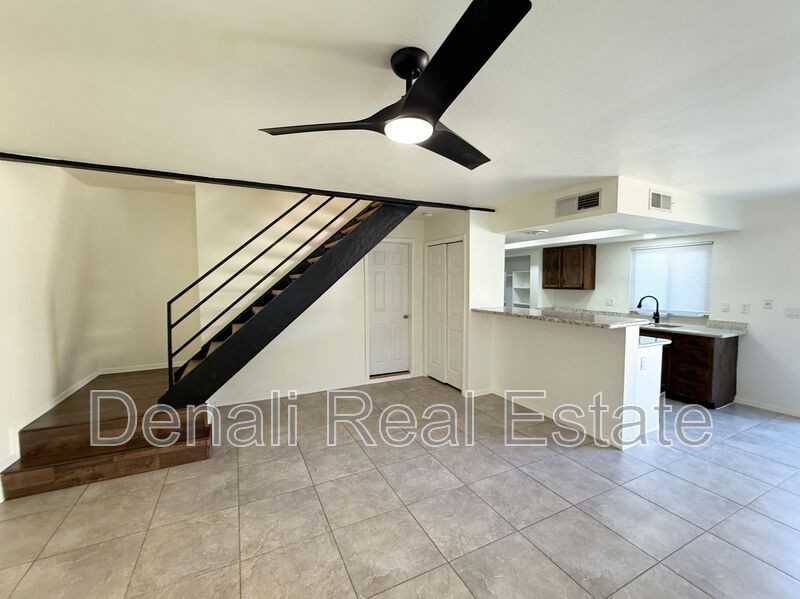 10420 N 11th St #3 - Photo 6 of 23