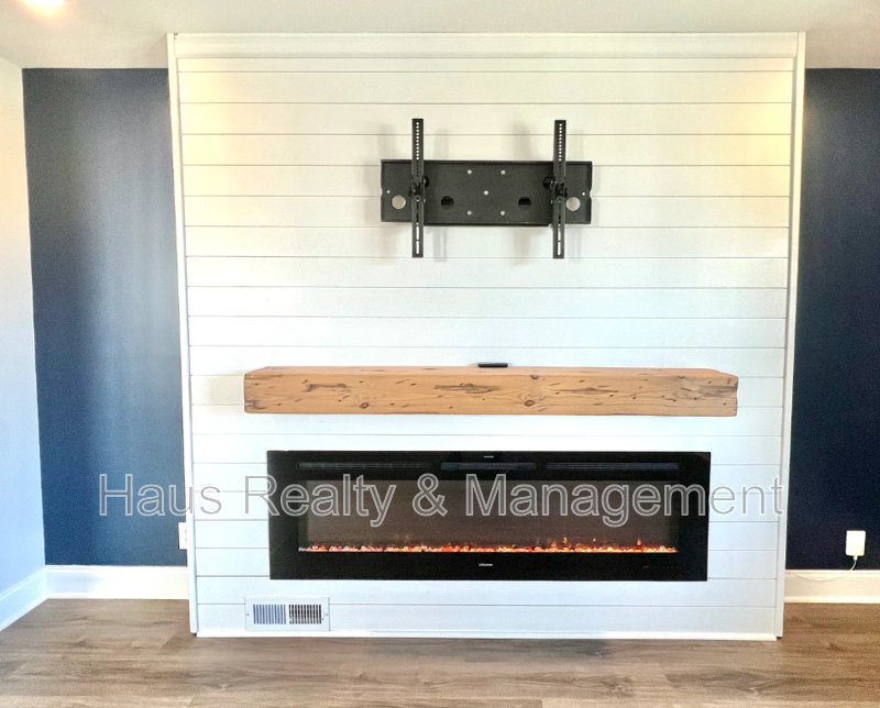 64 W High St - Photo 4 of 14