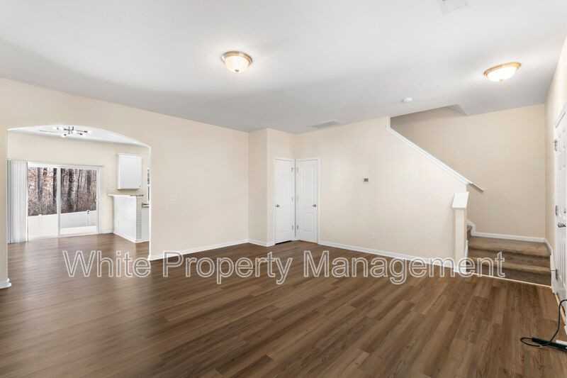 7621 Mockernut Dr - Photo 4 of 26