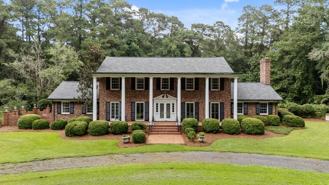 221 Magnolia Ln - Photo 1 of 1