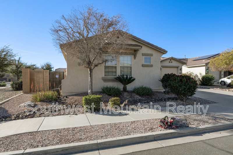 17809 W Lincoln St - Photo 3 of 50