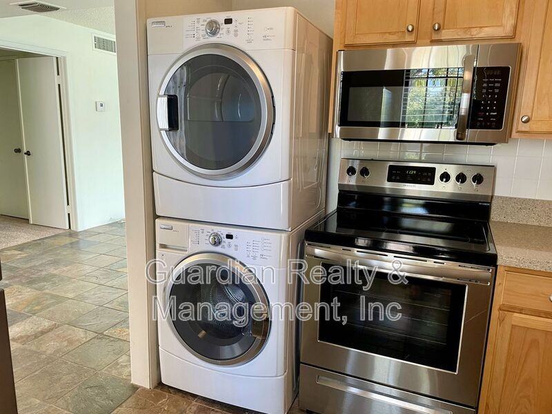 5203 N 24th St #102 - Photo 6 of 12