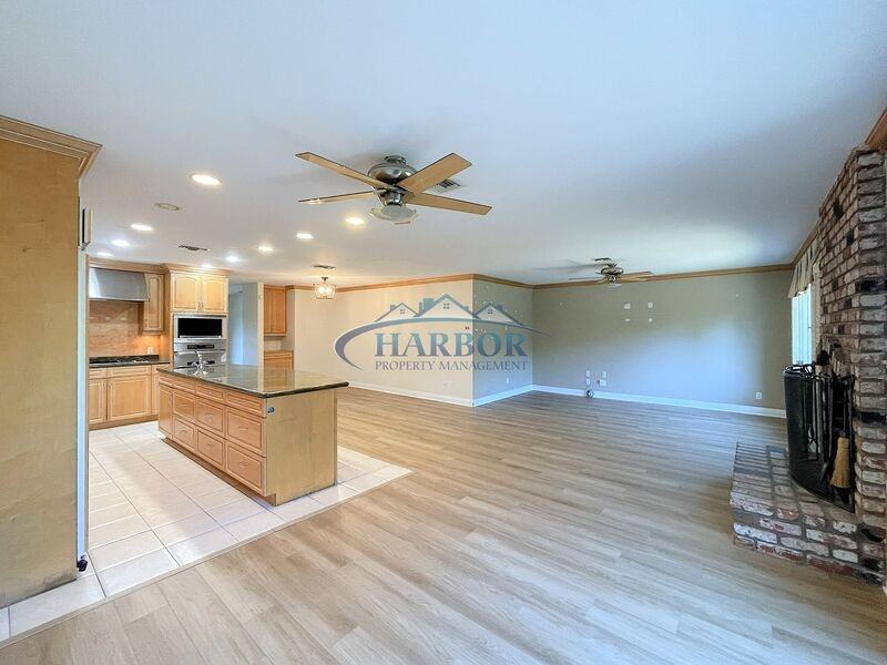 23708 President Ave - Photo 6 of 16