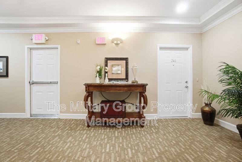 4480 Deerwood Lake Pkwy #241 - Photo 5 of 36