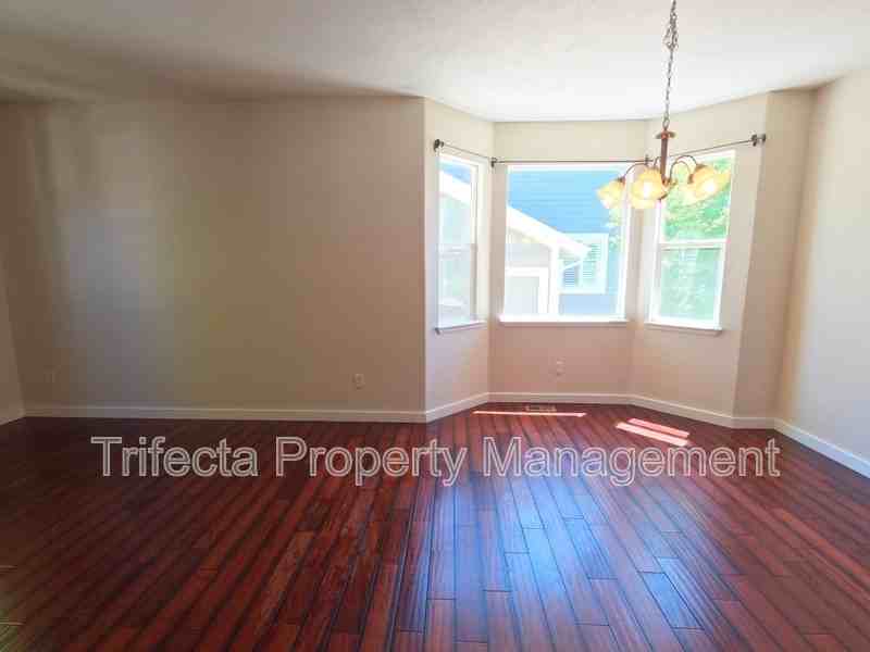 2215 Harvest St - Photo 7 of 37